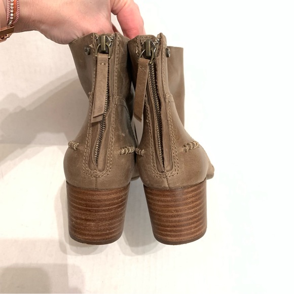 UGG Australia Women's Bandara Ankle Bootie Leather Sz 8 Mysterious Taupe 1095053 - Picture 8 of 11
